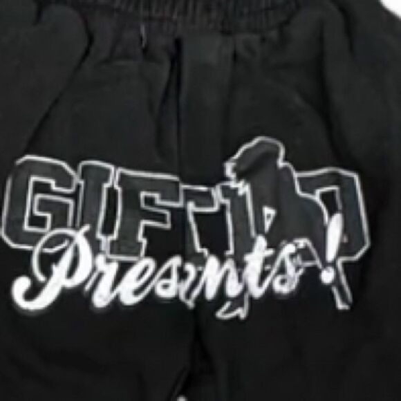 NWT GFTD LA Women’s Black Sweatpants Raw Hem Graphic on Rear - Size Small - Picture 2 of 13